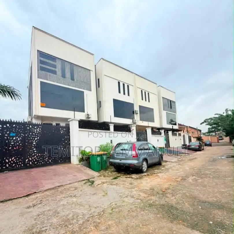 Furnished 4bdrm Duplex in GRA Phase 2 Shangisha for sale in GRA Phase 2 Shangisha