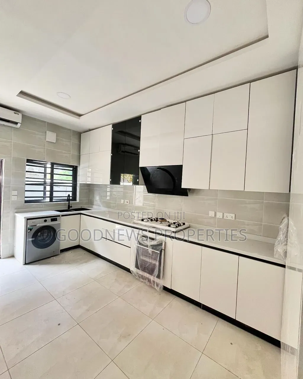 4bdrm Duplex in Victoria Island for sale in Victoria Island Extension