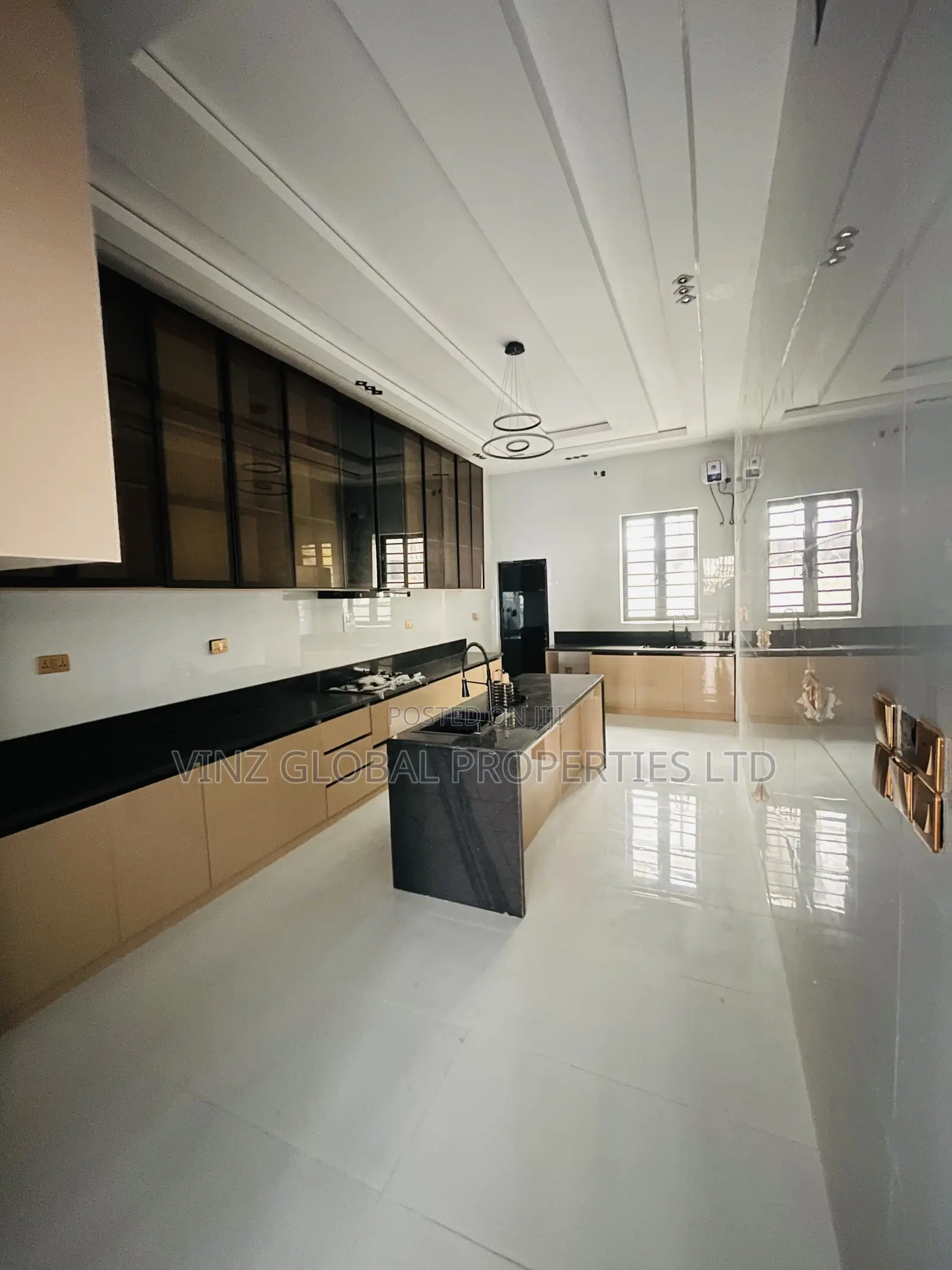 5bdrm Duplex in Ajah for sale in Ajah