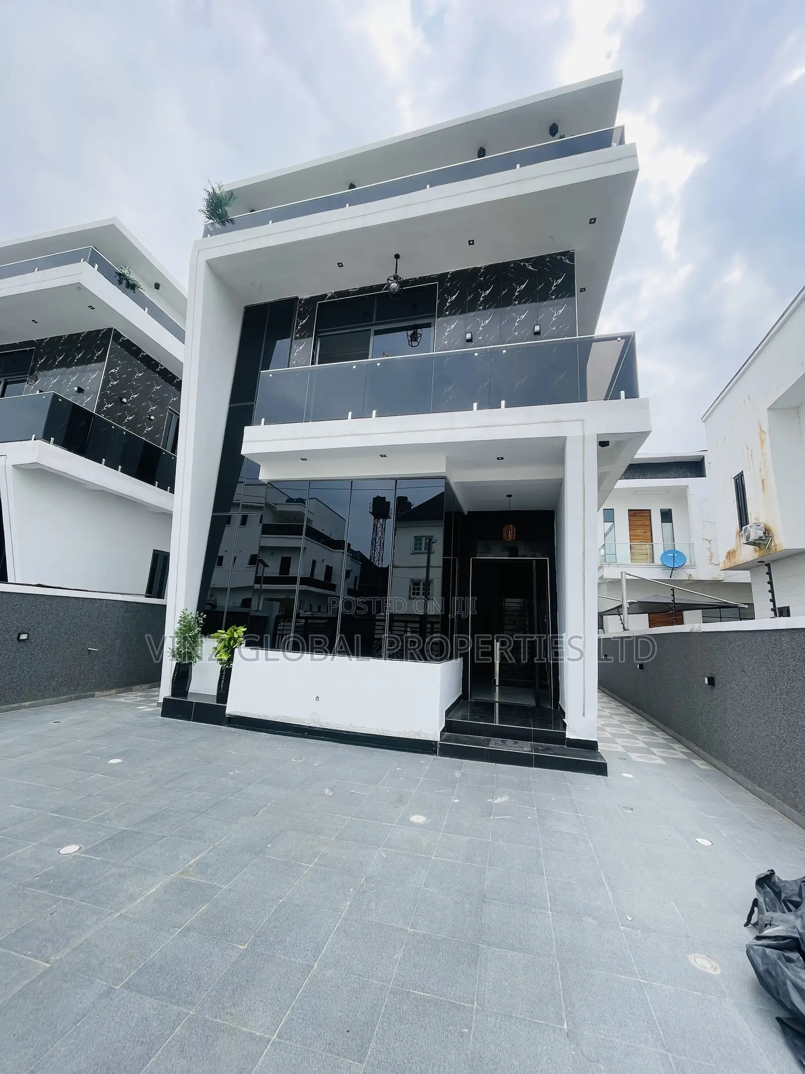 5bdrm Duplex in Ajah for sale in Ajah