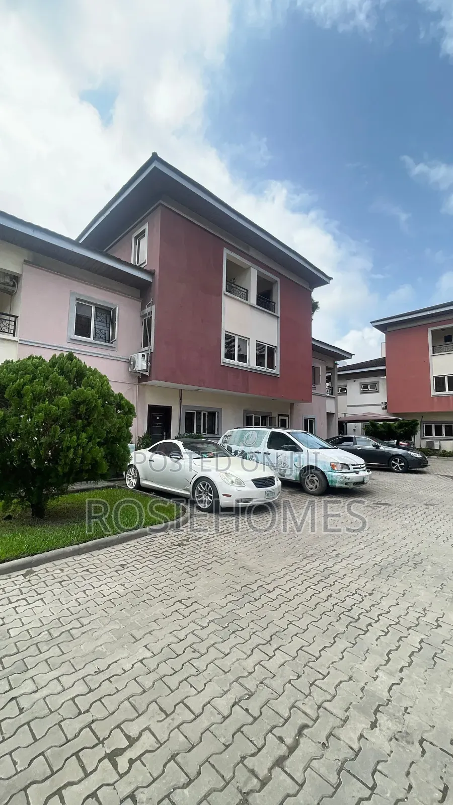 Furnished 4bdrm Duplex in Osapa, Lekki Phase 1 for rent in Lekki Phase 1