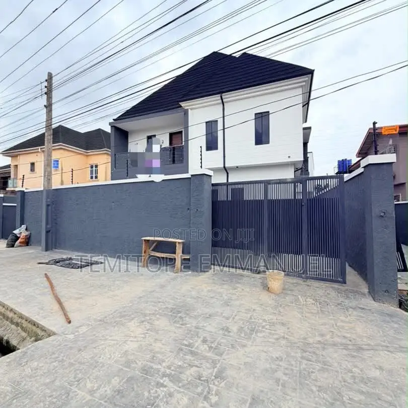 Furnished 4bdrm Duplex in GRA Phase 1 for sale in GRA Phase 1