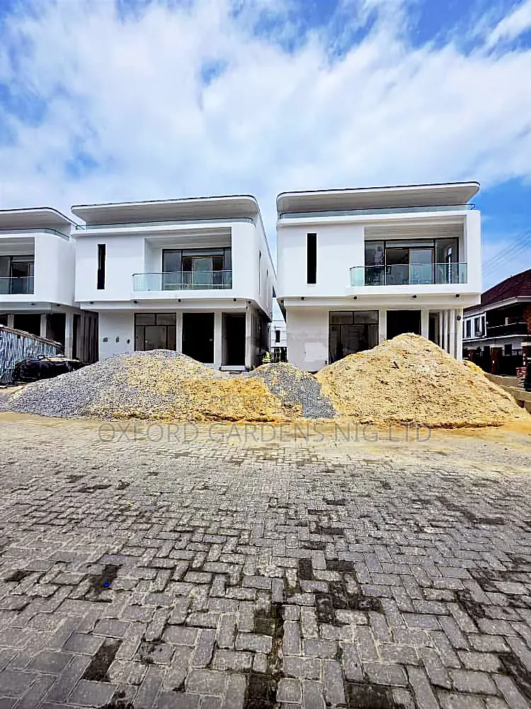 4bdrm Duplex in Royal Pine Estate, Chevron for sale in Chevron