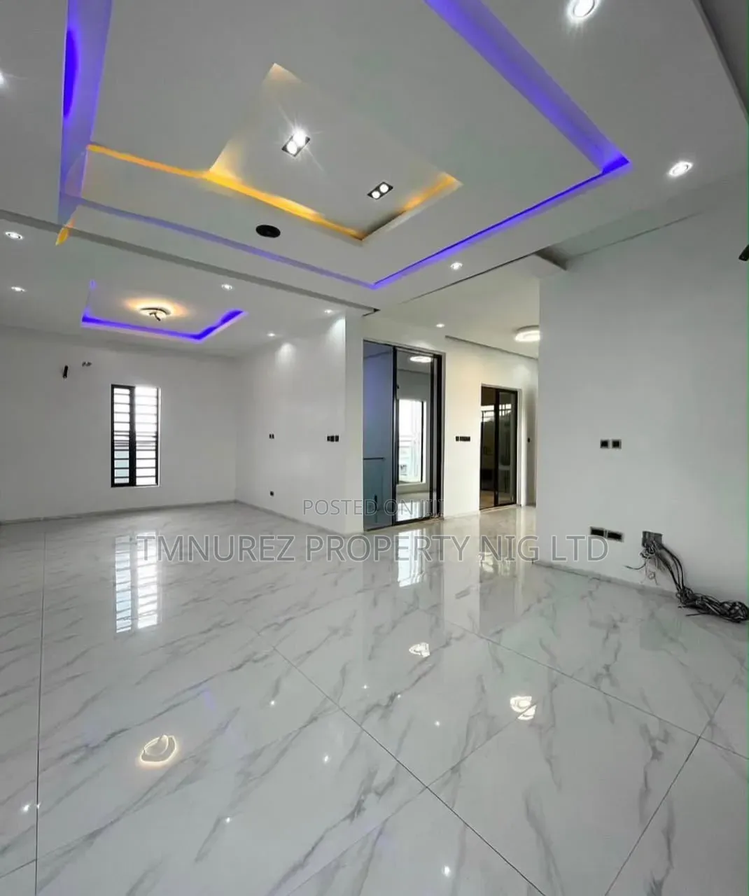 5bdrm Duplex in Chevron for rent in Chevron