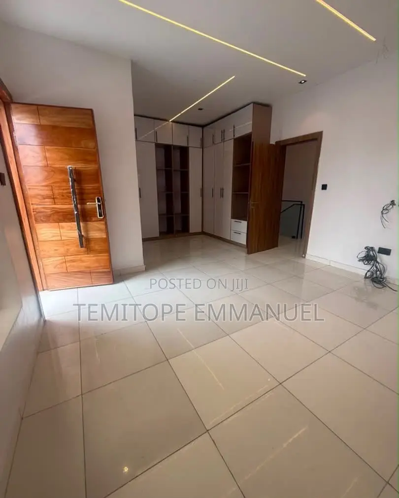 Furnished 4bdrm Duplex in Sangotedo for sale in Sangotedo