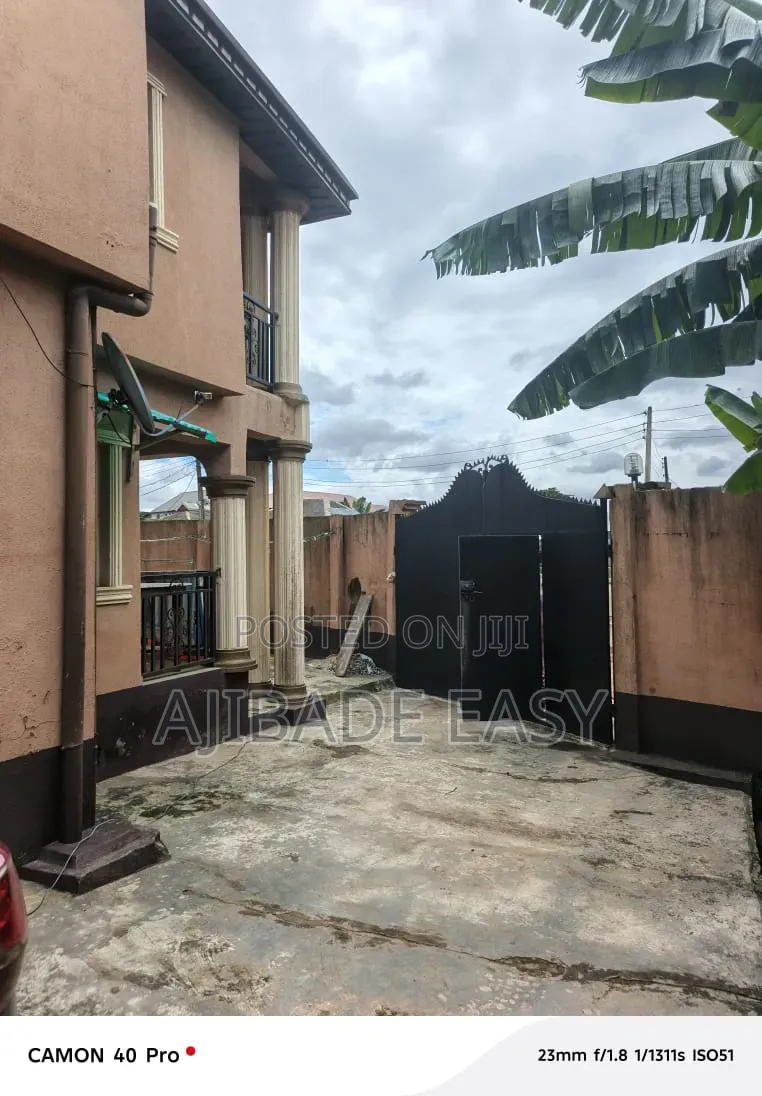 12bdrm Block of Flats in Igando / Ikotun/Igando for sale in Igando / Ikotun/Igando