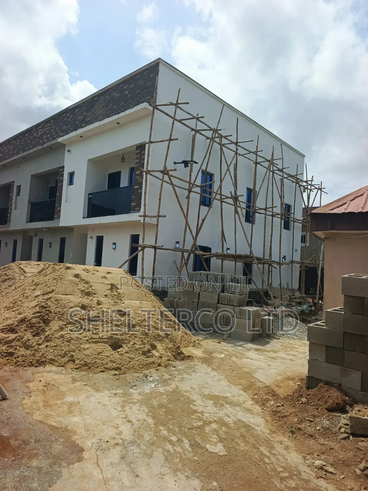 Furnished 3bdrm Duplex in Gated, Tared And, Mende for sale in Mende