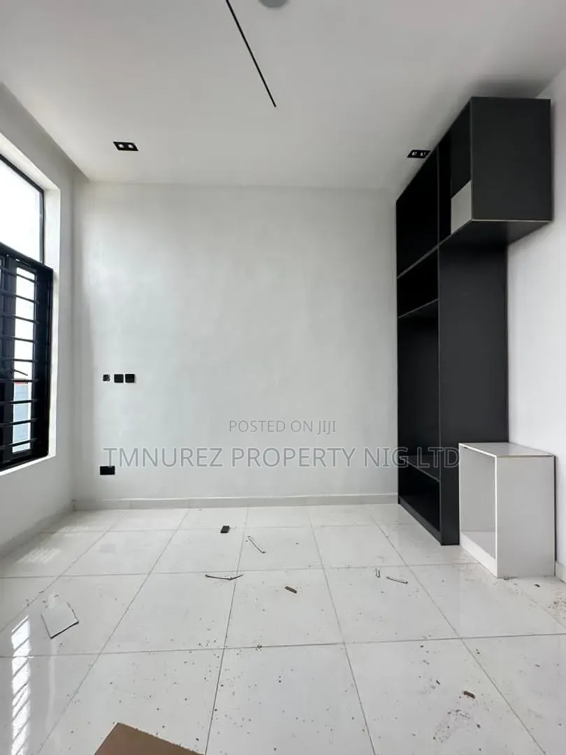 4bdrm Duplex in Off Lekki-Epe Expressway for sale in Off Lekki-Epe Expressway