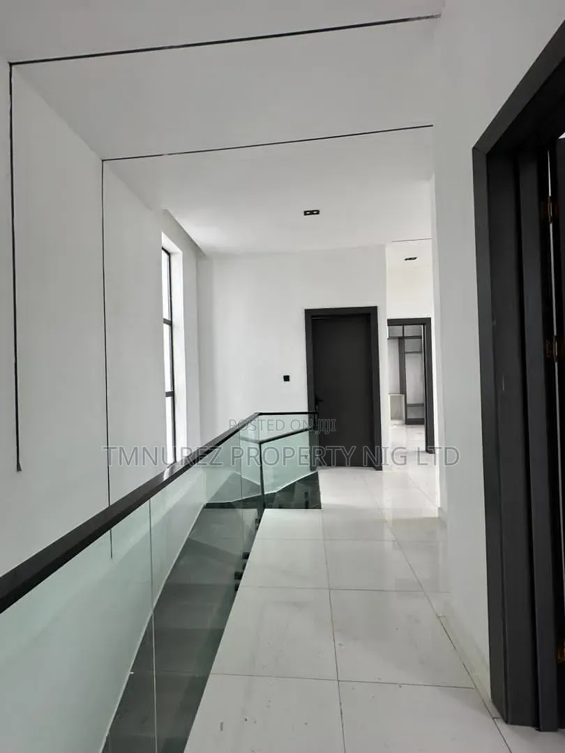 4bdrm Duplex in Off Lekki-Epe Expressway for sale in Off Lekki-Epe Expressway