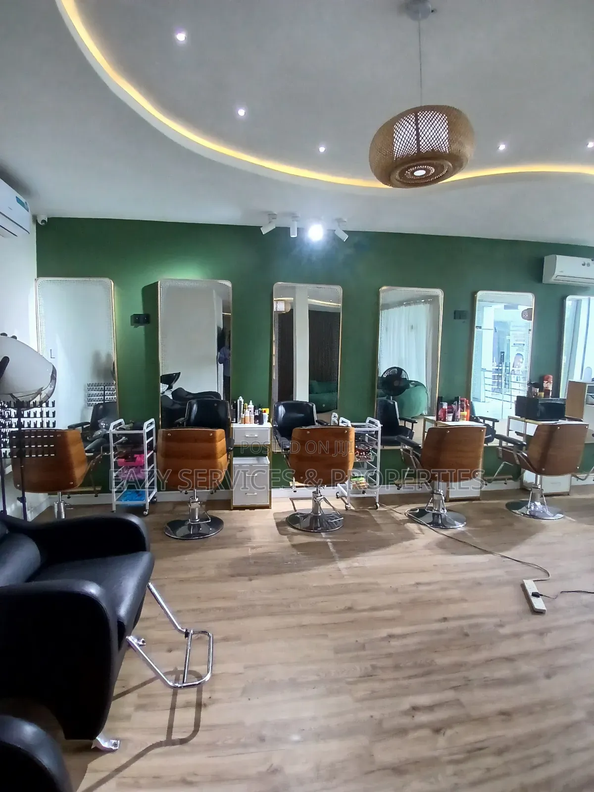 Fully Equipped and Functioning Salon and SPA in Ajah in Olokonla