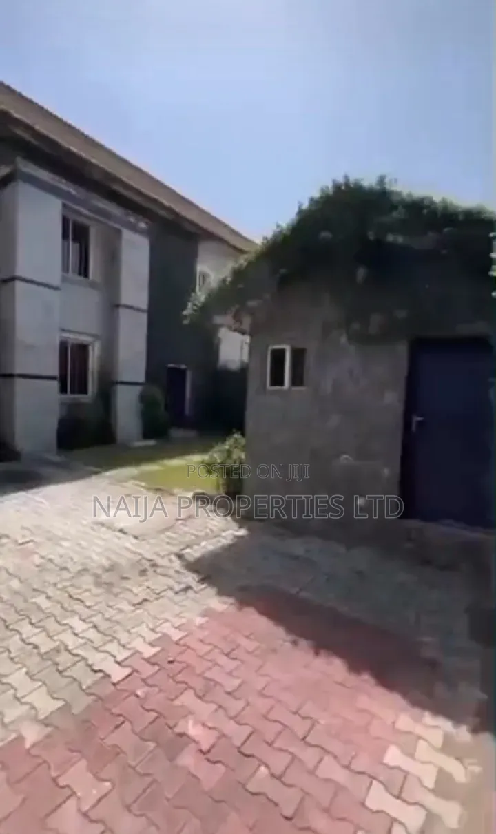 4bdrm Duplex in Off Admiralty Way, Lekki Phase 1 for sale in Lekki Phase 1
