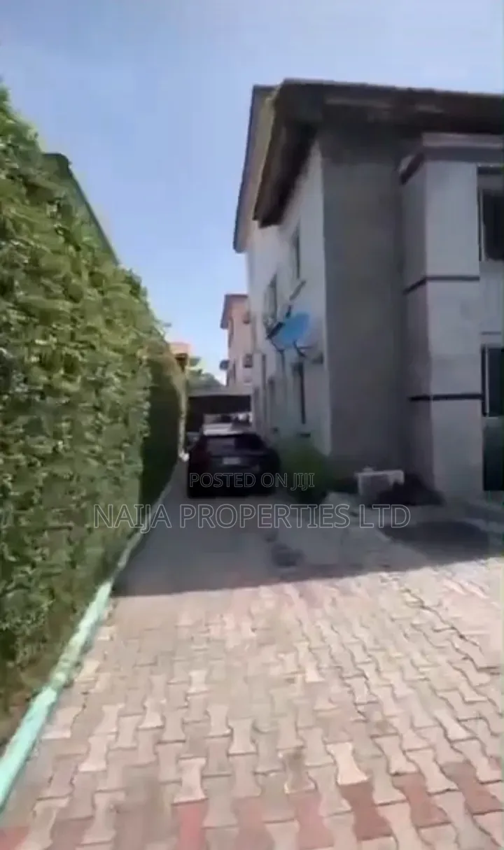 4bdrm Duplex in Off Admiralty Way, Lekki Phase 1 for sale in Lekki Phase 1