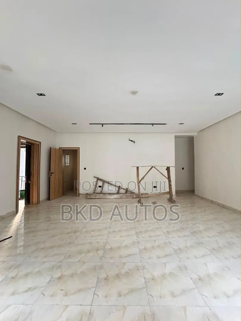 3bdrm Apartment in Opic, Isheri North for sale in Isheri North