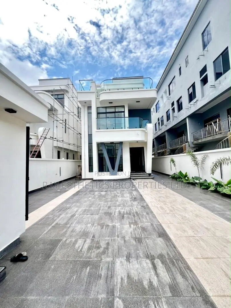 5bdrm Duplex in Belavista Estate, Lekki Phase 1 for sale in Lekki Phase 1