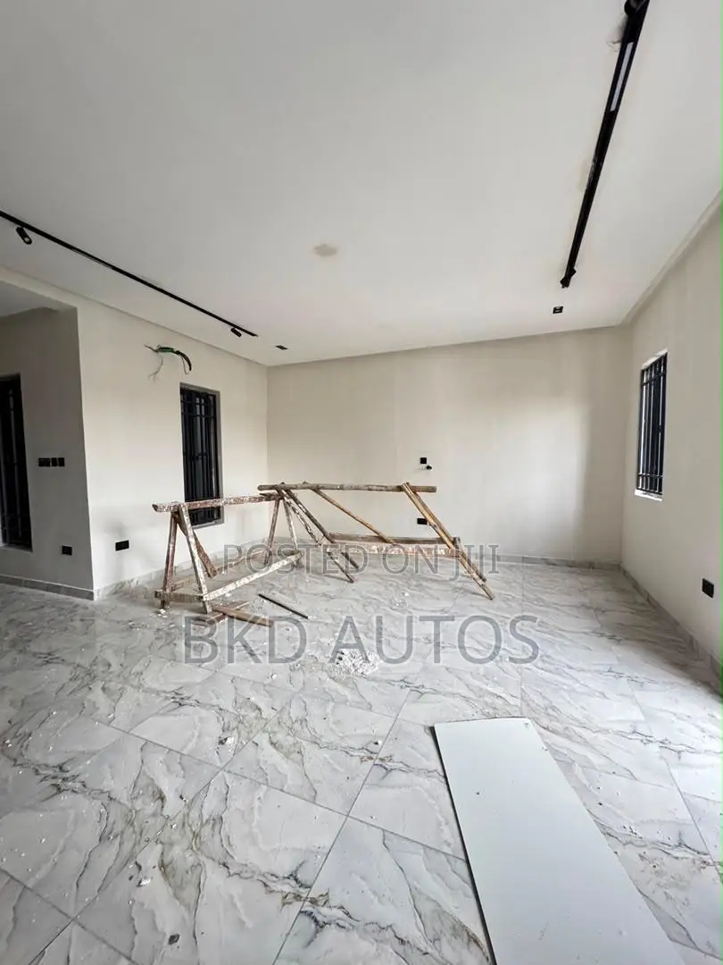 4bdrm Duplex in Isheri North for sale in Isheri North