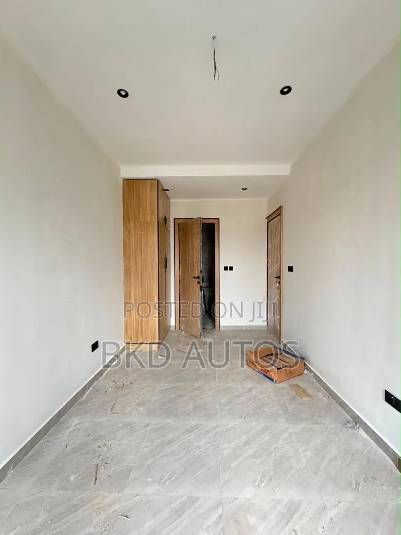 4bdrm Duplex in Isheri North for sale in Isheri North