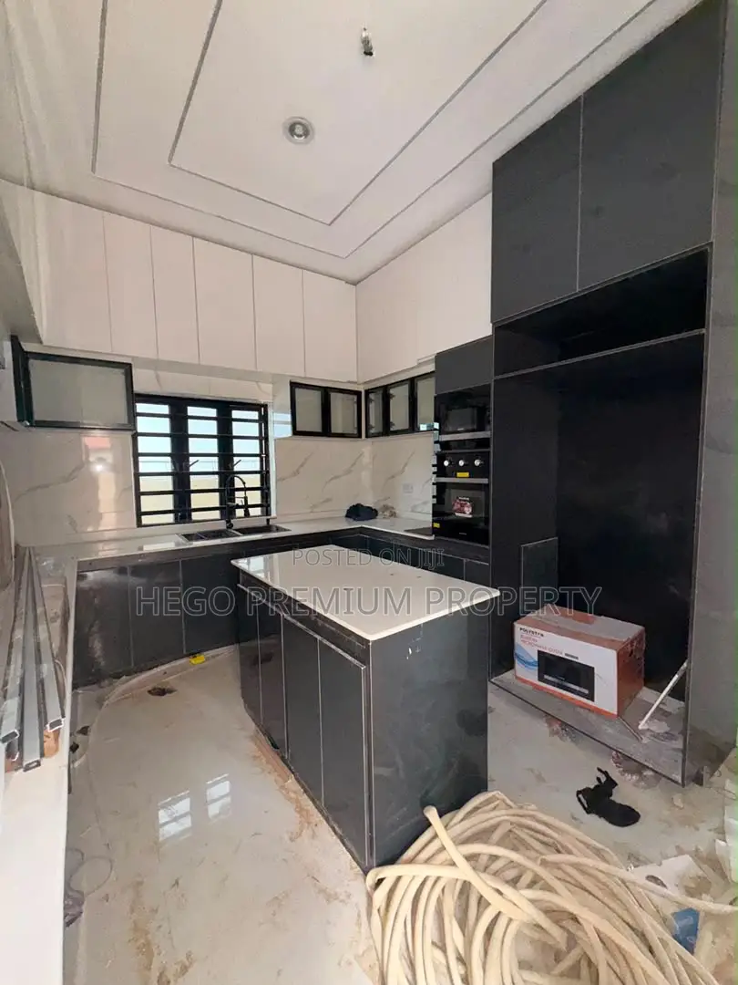 4bdrm Duplex in Woji Estate for sale in Woji