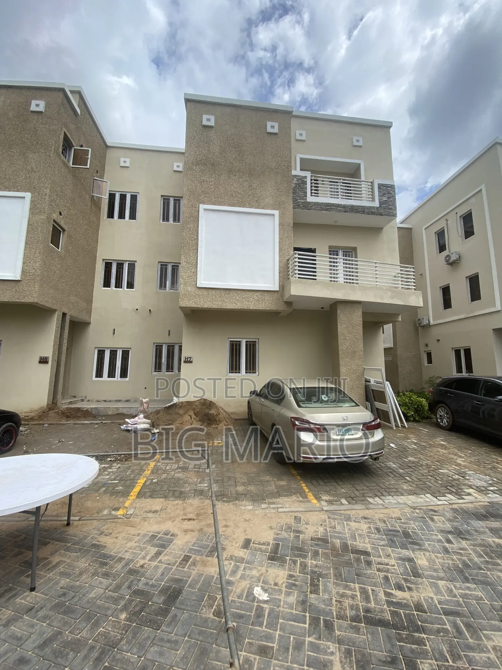 4bdrm Duplex in Guzape Main for sale in Guzape District