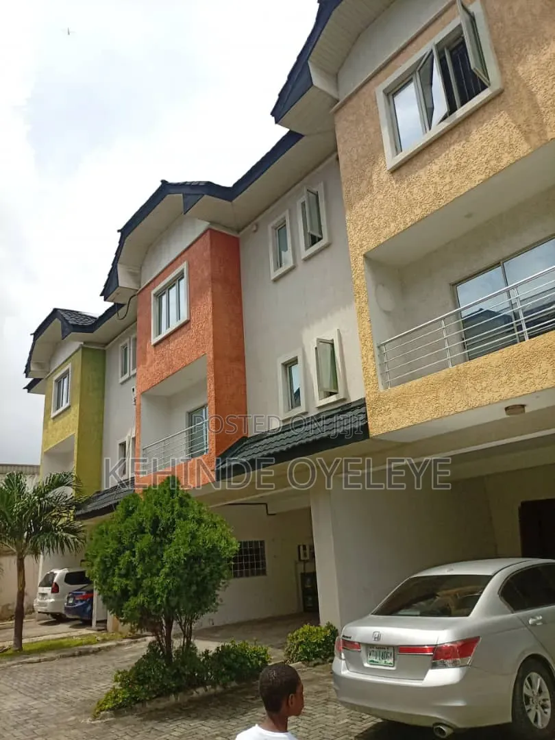 4bdrm Townhouse/Terrace in Tokas Home, Ikate-Elegushi for sale in Ikate-Elegushi