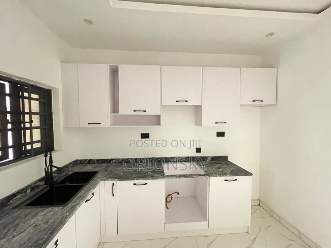 3bdrm Apartment in Ifako-Gbagada for sale in Ifako-Gbagada