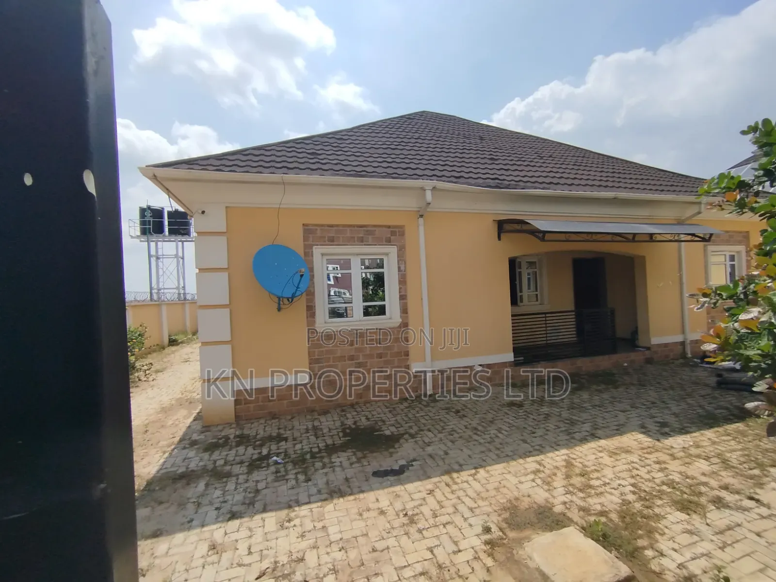 3bdrm Bungalow in Secured And Serene, Galadimawa for rent in Galadimawa