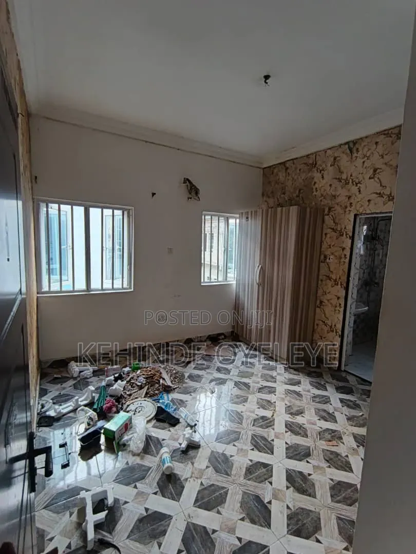 2bdrm Block of Flats in Saki Estate, Osapa london for rent in Osapa london