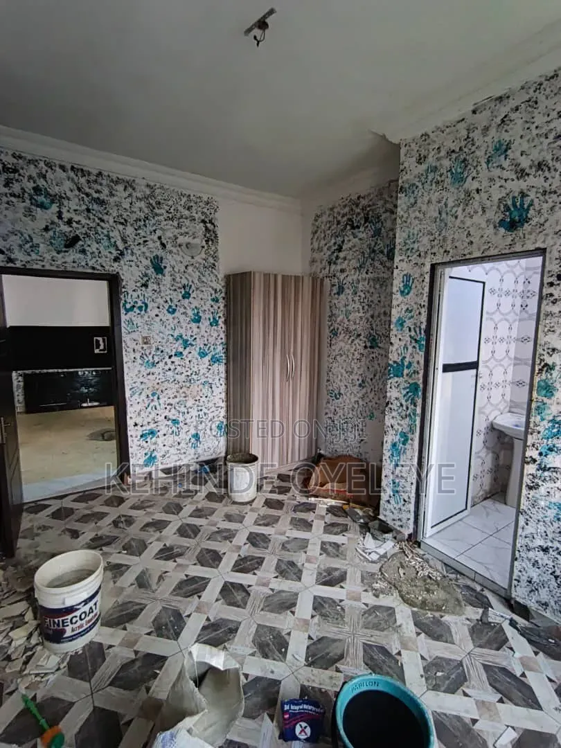 2bdrm Block of Flats in Saki Estate, Osapa london for rent in Osapa london
