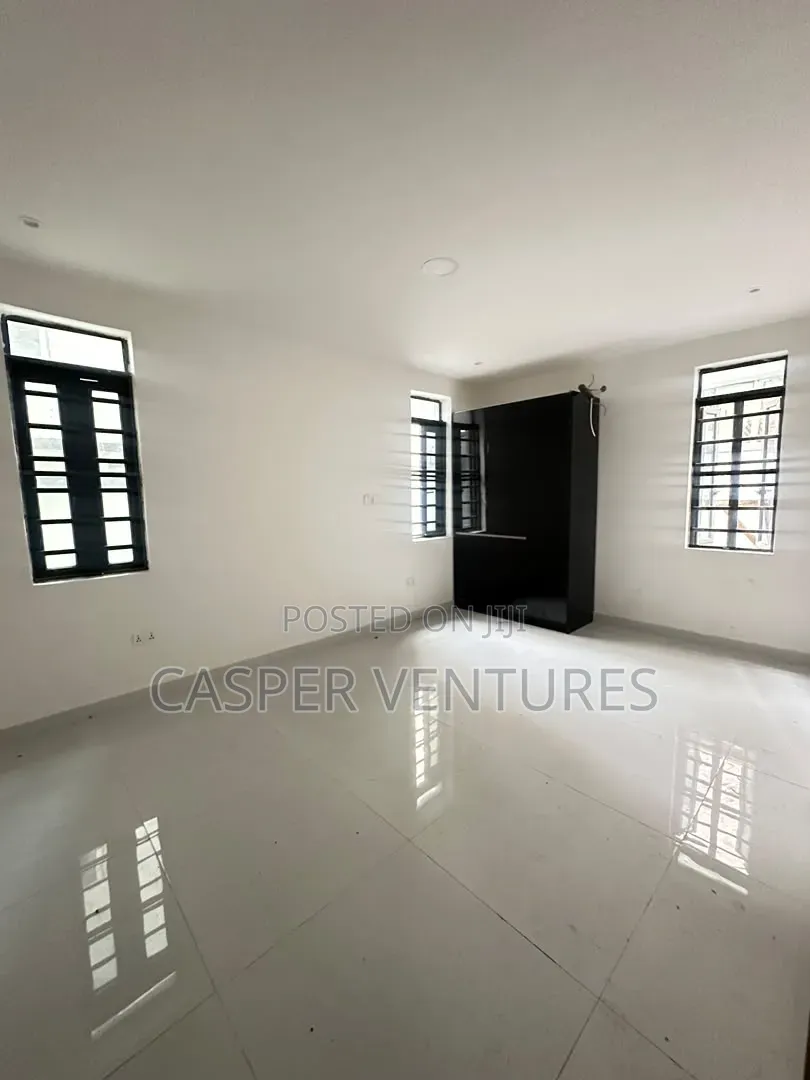 2bdrm Apartment in Meadow, Ikate for sale in Ikate