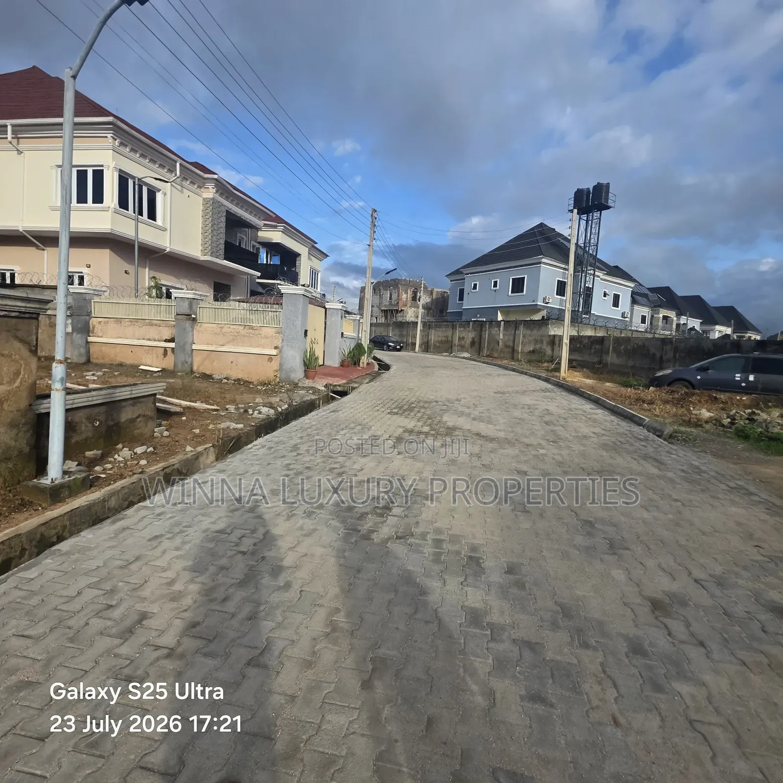4bdrm Bungalow in Royal Garden, Lugbe District for sale in Lugbe District