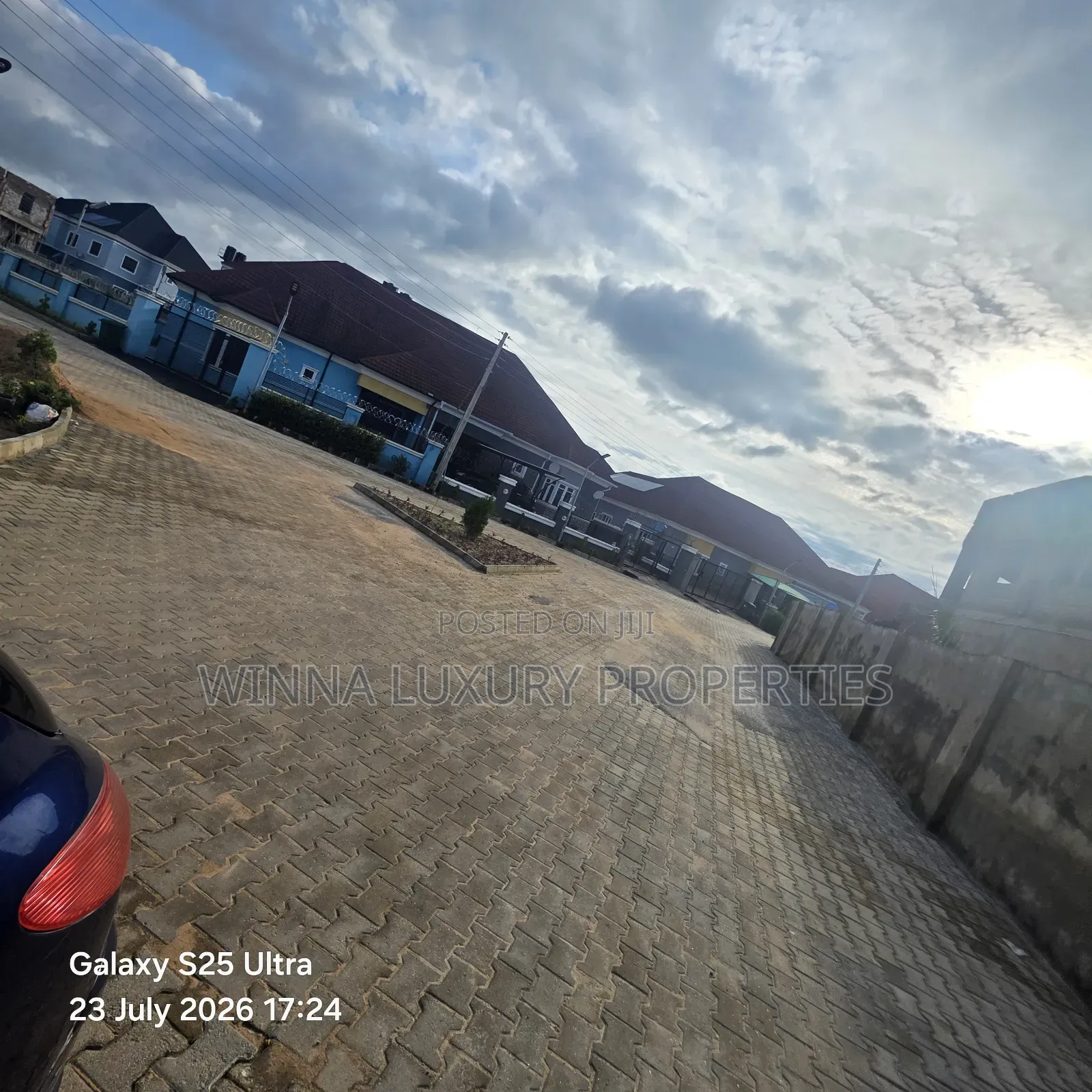 4bdrm Bungalow in Royal Garden, Lugbe District for sale in Lugbe District