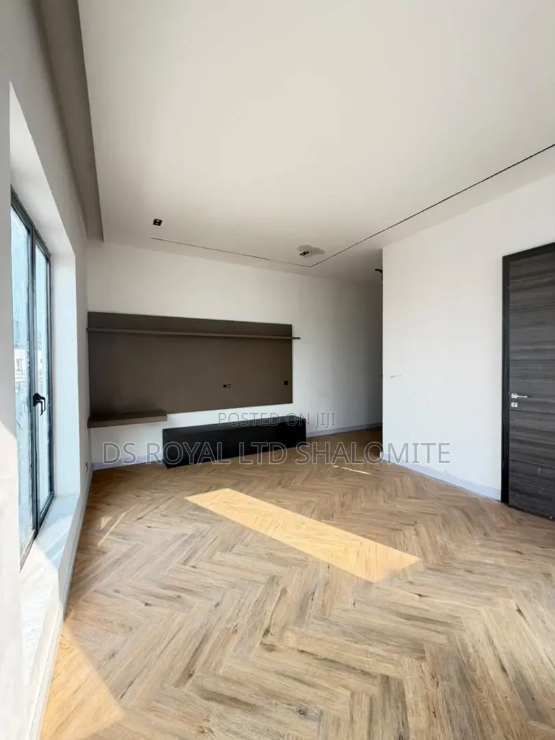 3bdrm Penthouse in Lekki Phase 1 for sale in Lekki Phase 1