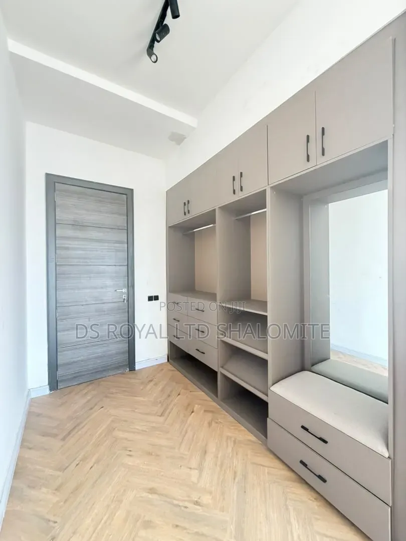 3bdrm Penthouse in Lekki Phase 1 for sale in Lekki Phase 1