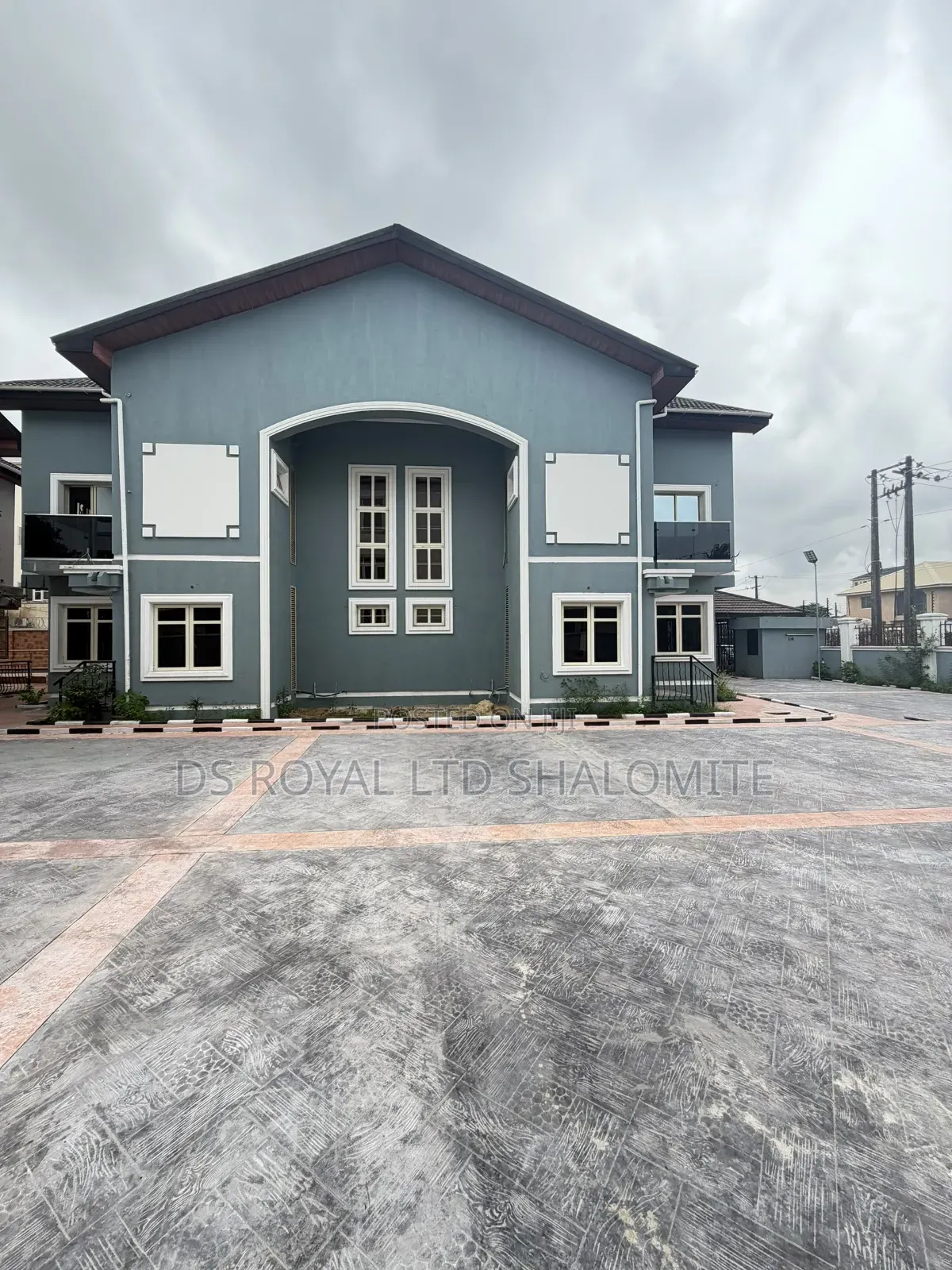 4bdrm Duplex in Victoria Island Extension for sale in Victoria Island Extension