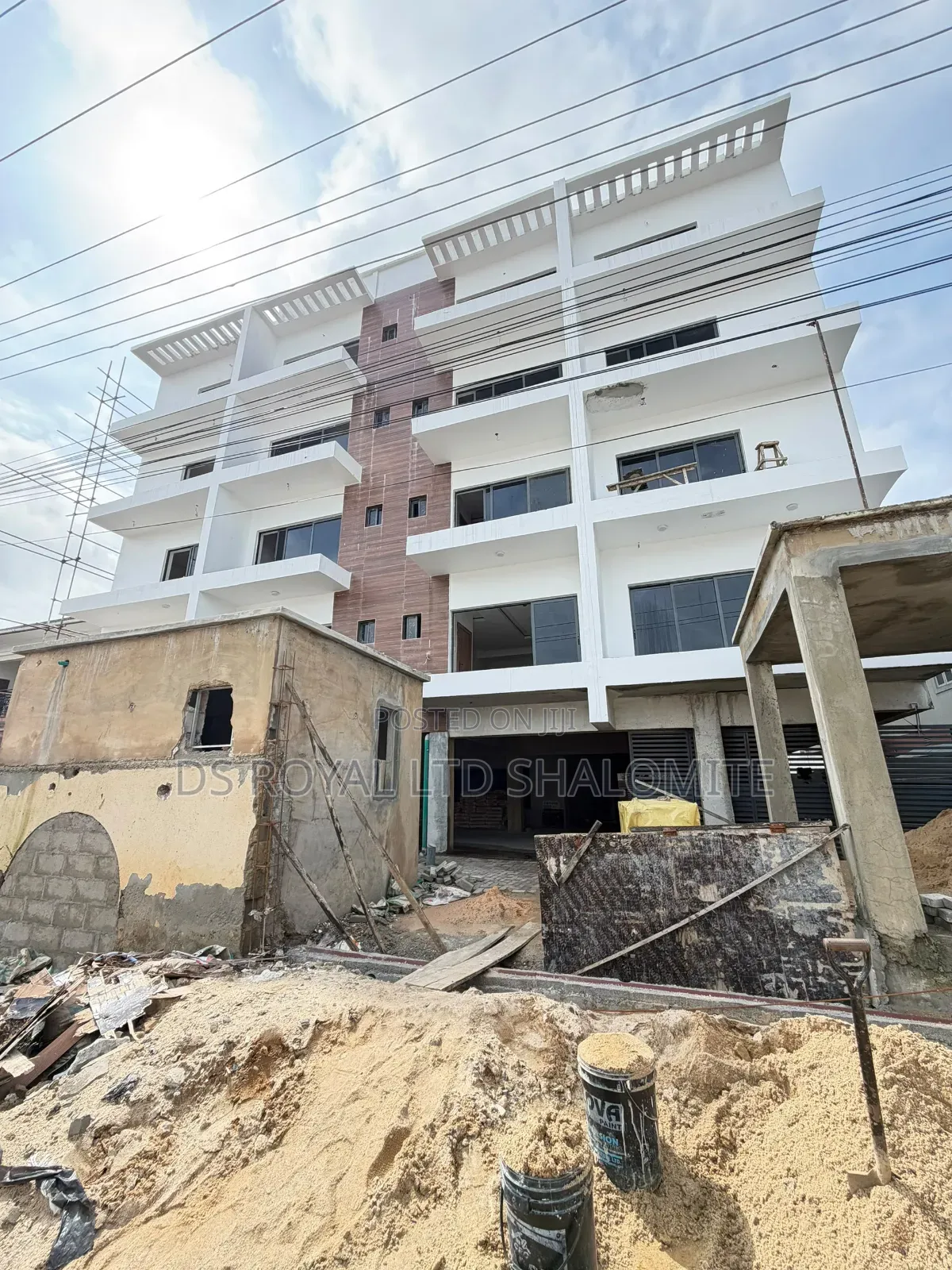 2bdrm Block of Flats in Lekki Phase 1 for sale in Lekki Phase 1