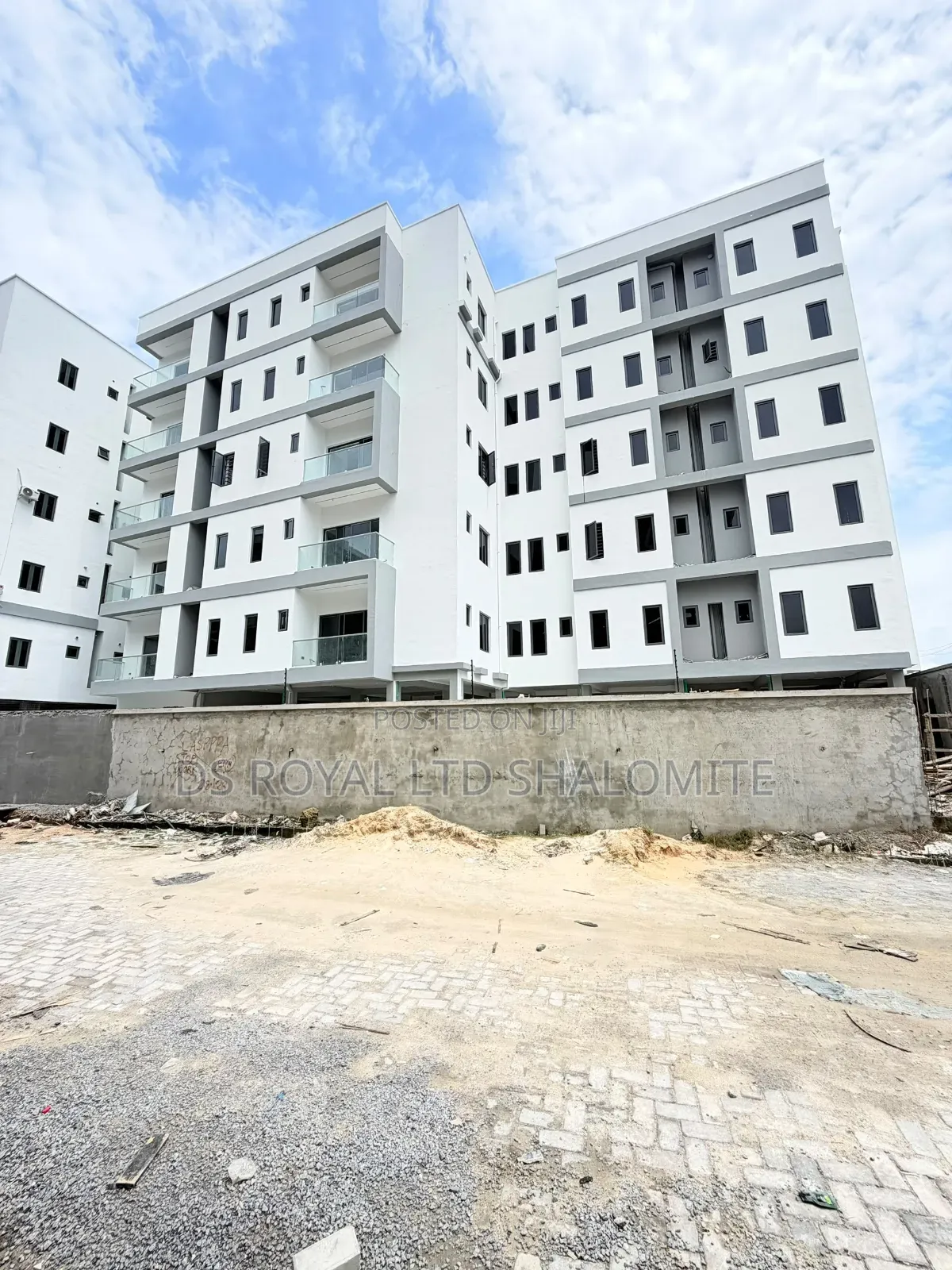 3bdrm Block of Flats in Lekki Phase 1 for sale in Lekki Phase 1