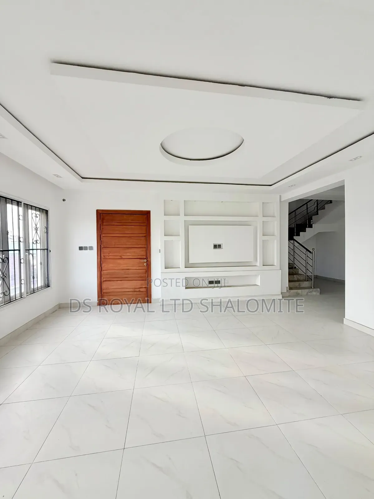 5bdrm Maisonette in Lekki Phase 1 for sale in Lekki Phase 1