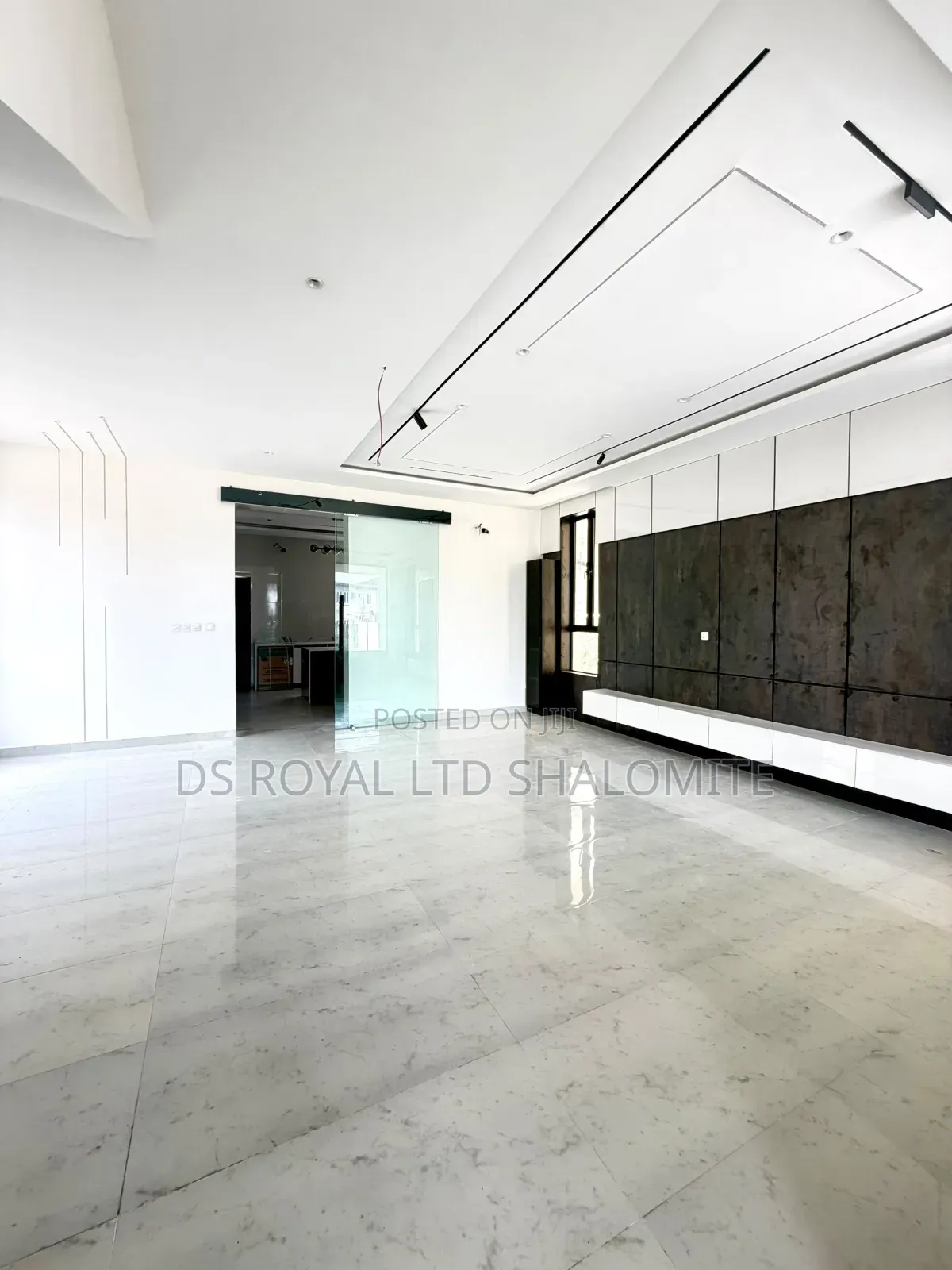 5bdrm Duplex in Ilaje / Lekki for sale in Ilaje / Lekki