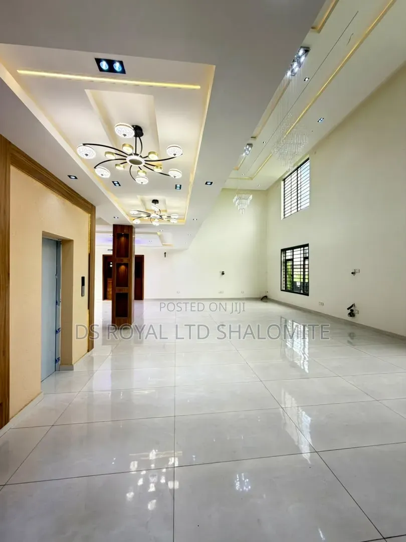 5bdrm Duplex in Ado / Ajah for sale in Ado / Ajah