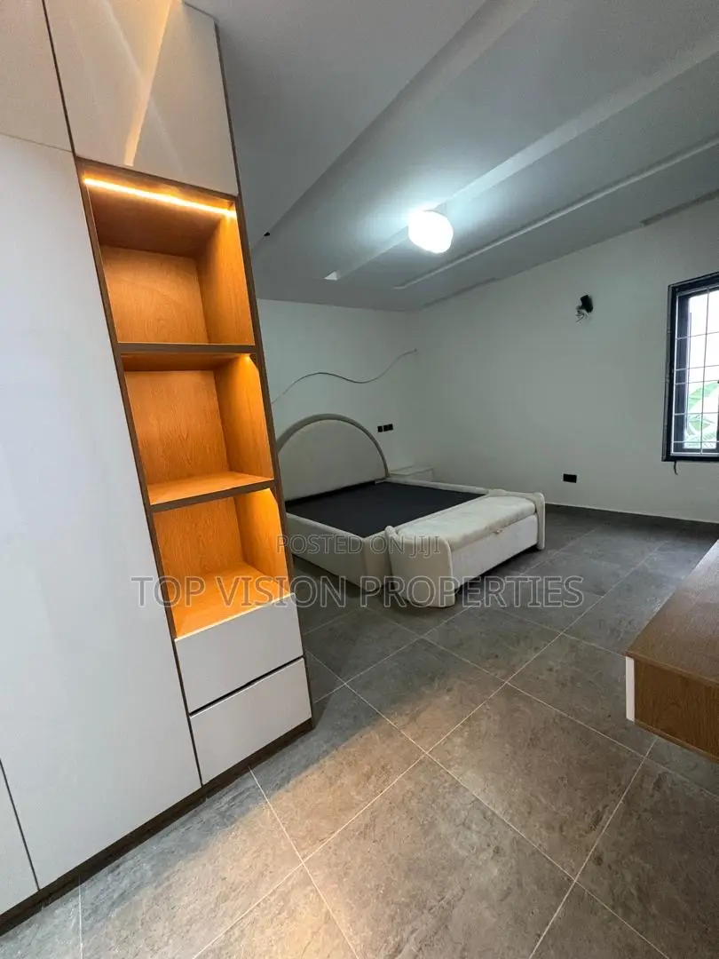 Furnished 5bdrm Duplex in Kado for sale in Kado