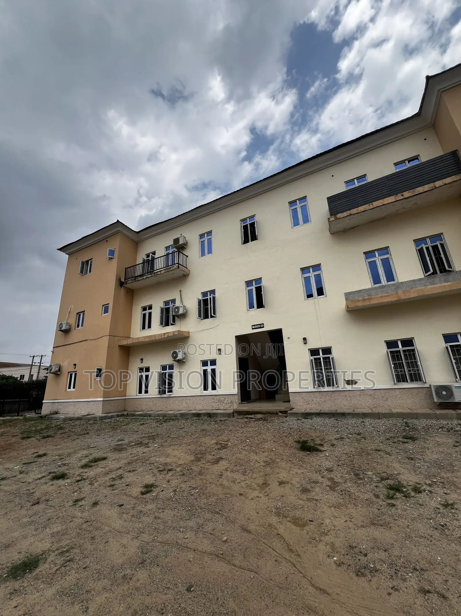 3bdrm Block of Flats in Life Camp for sale in Life Camp
