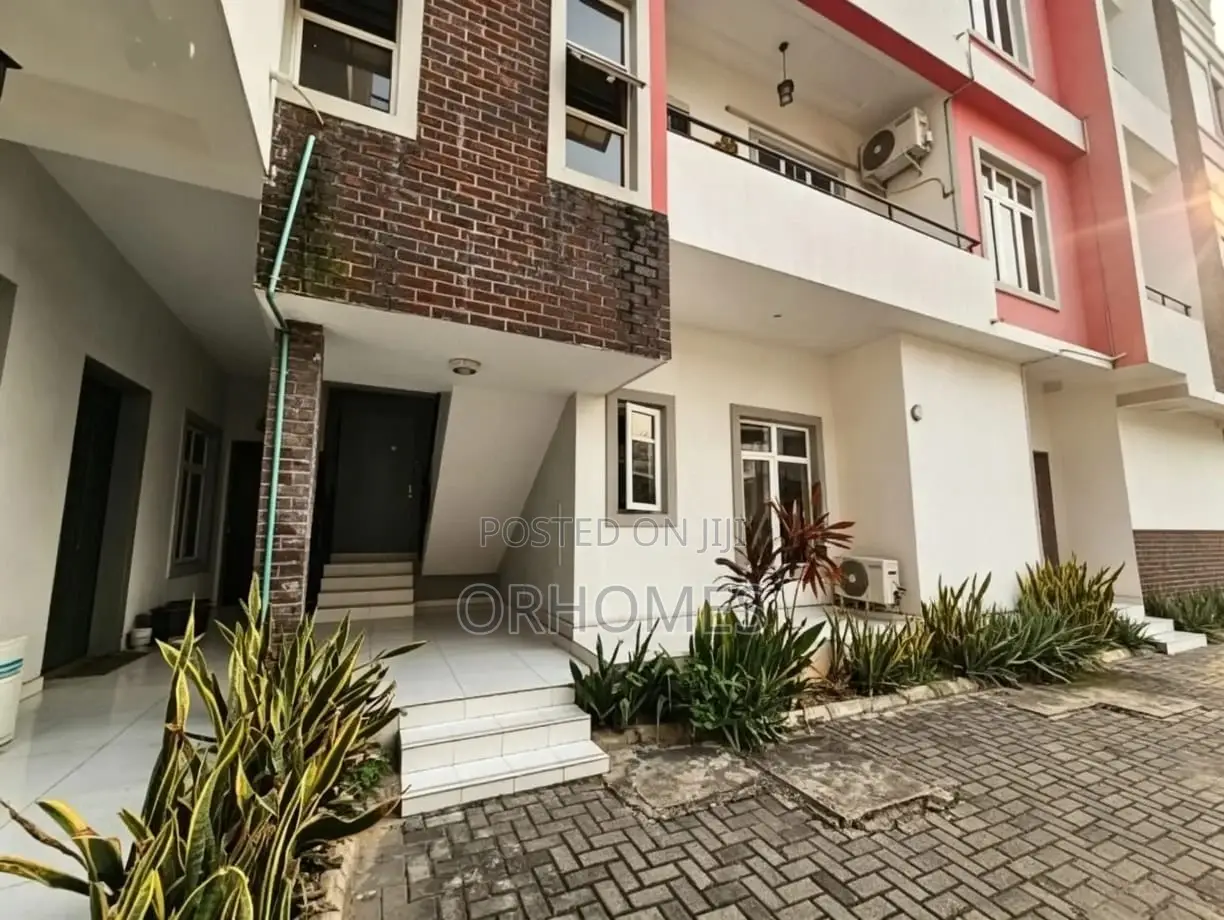 Furnished 3bdrm Apartment in Oniru Estate for rent in Parkview Estate