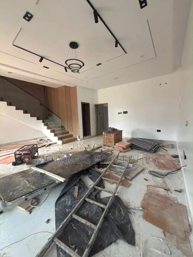 Furnished 4bdrm Duplex in Woji for sale in Woji
