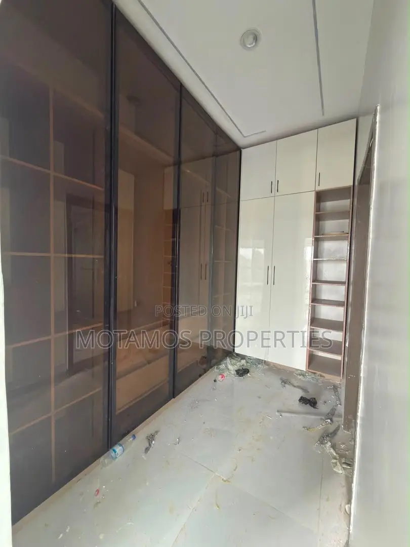 Furnished 4bdrm Duplex in Woji for sale in Woji