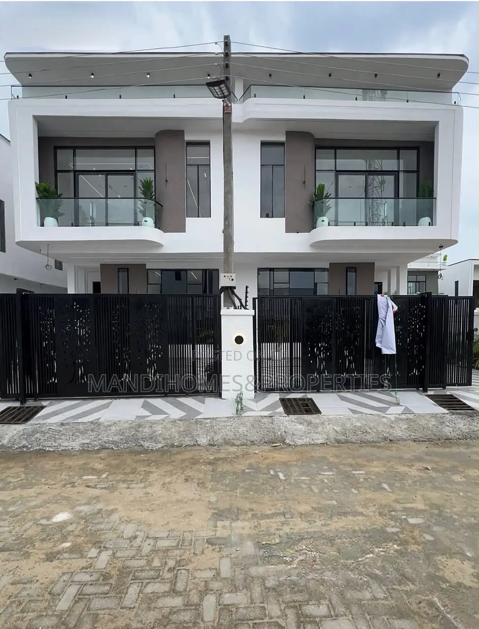 4bdrm Duplex in Lekki for sale in Lekki