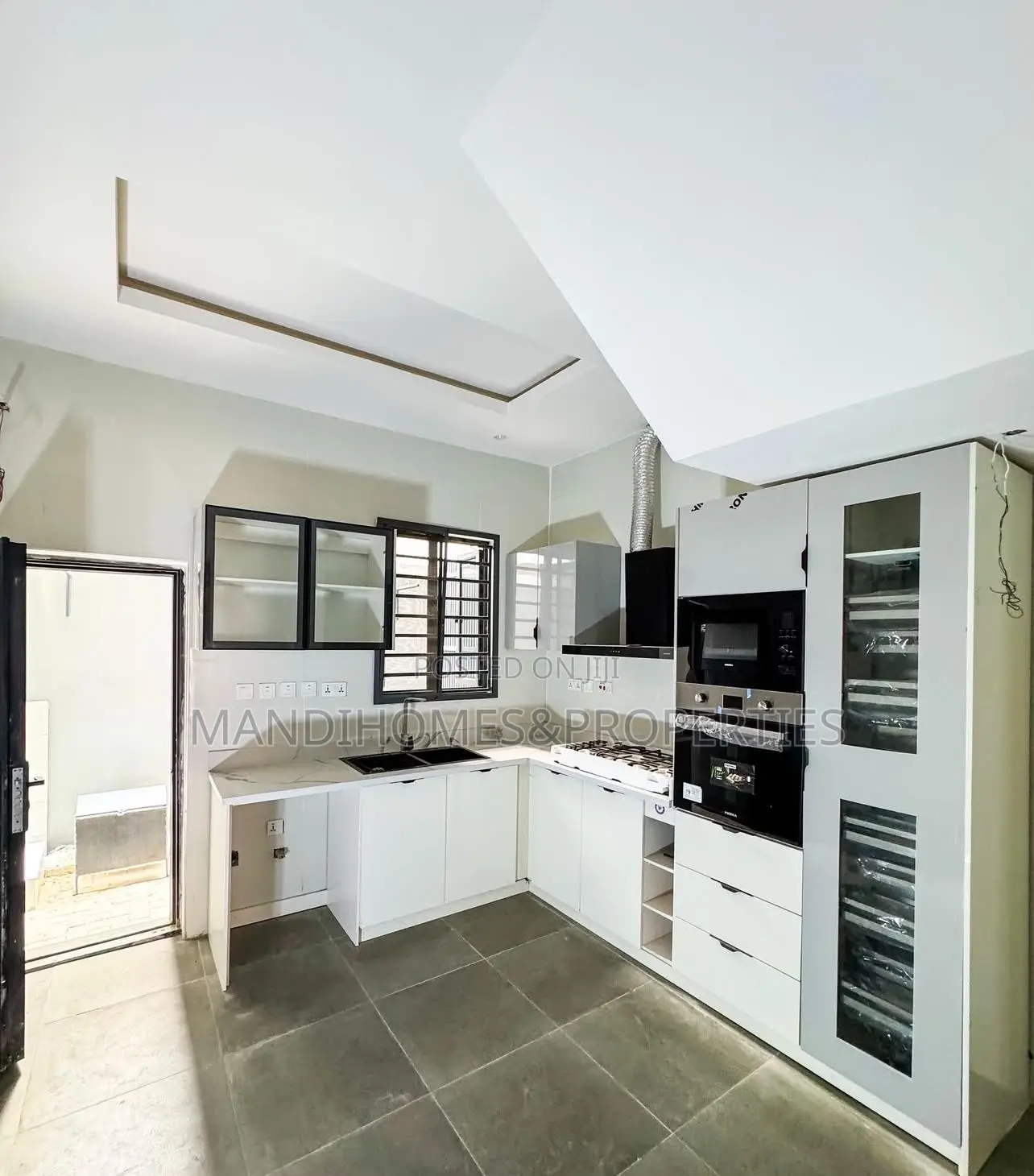 4bdrm Townhouse/Terrace in Lekki Phase 1 for sale in Lekki Phase 1