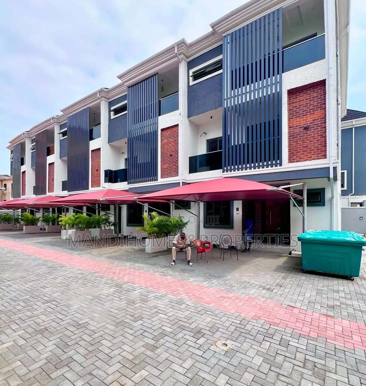 4bdrm Townhouse/Terrace in Lekki Phase 1 for sale in Lekki Phase 1