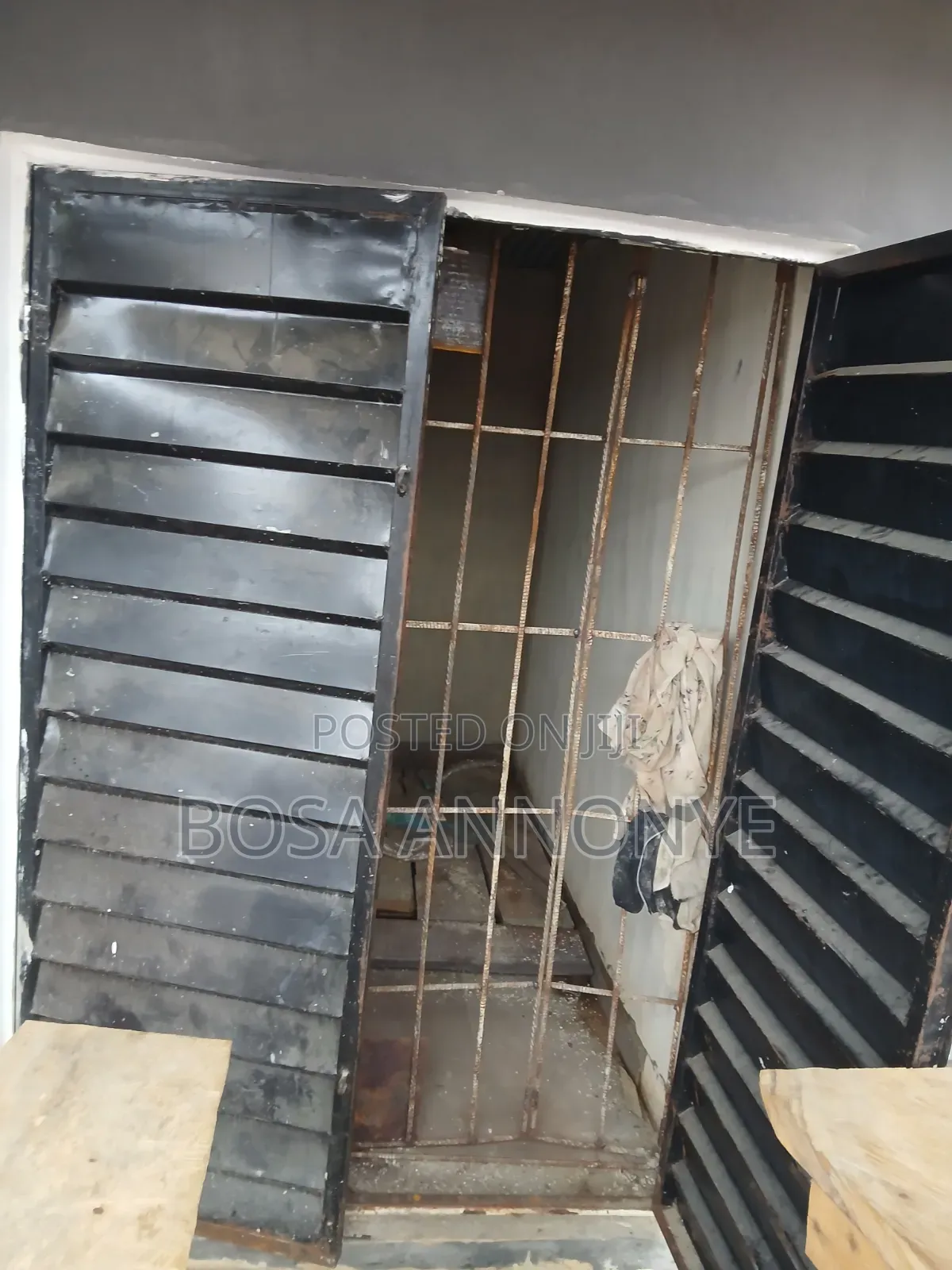 Strategically Located Shop in Ado / Ajah