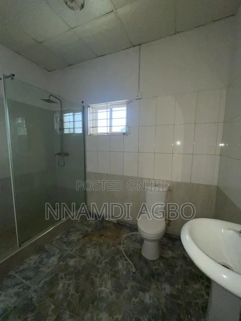 4bdrm Duplex in Lafiaji for rent in Lafiaji