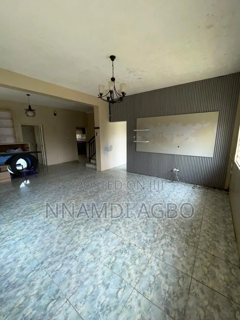 4bdrm Duplex in Lafiaji for rent in Lafiaji