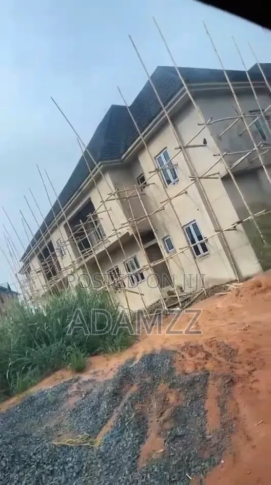 3bdrm Block of Flats in Heritage Estate, Enugu for sale in Enugu